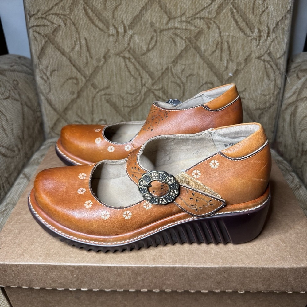 LARTISTE FOOTLIGHT Shoes‎ Camel US 7.5-8 EU 38 Excellent